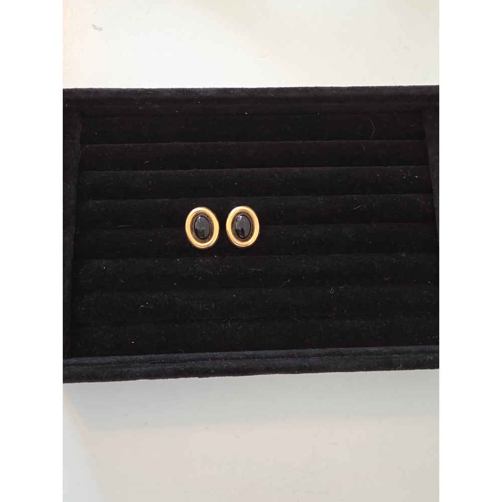 Vintage Gold Tone Black Cabochon Oval Clip On Earrings Classic Professional